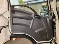 いすゞエルフアルミバン小型（2t・3t）[写真30]