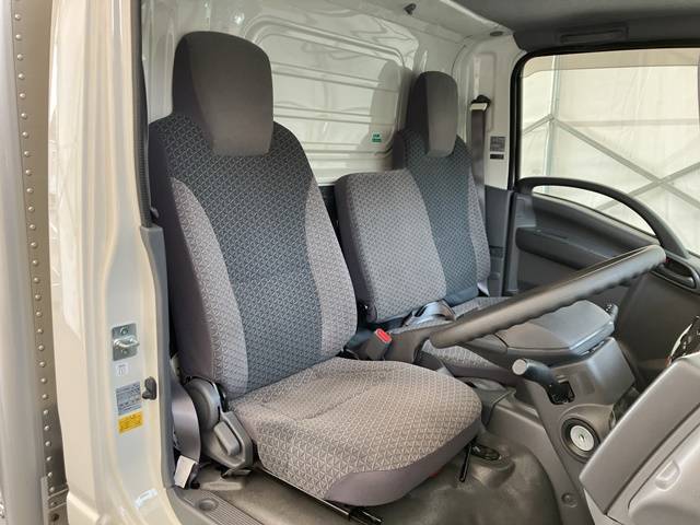 いすゞエルフアルミバン小型（2t・3t）[写真35]