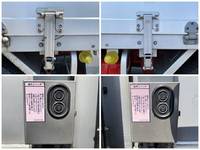 いすゞフォワード幌ウイング中型（4t）[写真19]