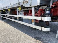 いすゞフォワード幌ウイング中型（4t）[写真21]