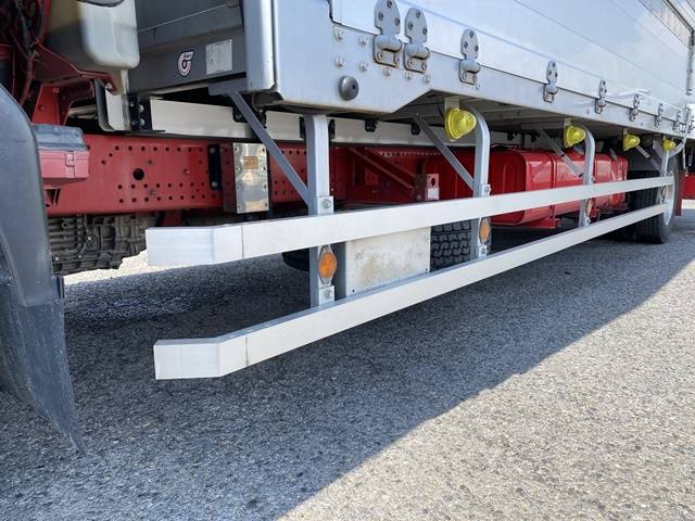 いすゞフォワード幌ウイング中型（4t）[写真22]