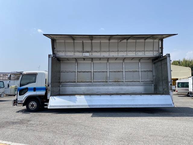 いすゞフォワード幌ウイング中型（4t）[写真06]