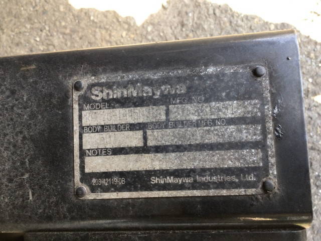 いすゞエルフ冷凍車（冷蔵車）小型（2t・3t）[写真12]