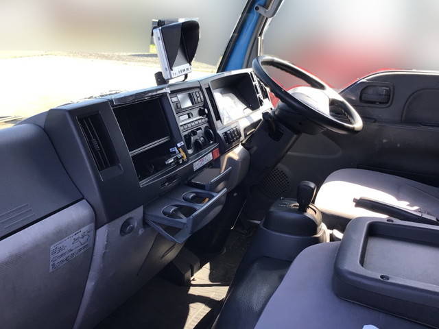 いすゞエルフ冷凍車（冷蔵車）小型（2t・3t）[写真32]