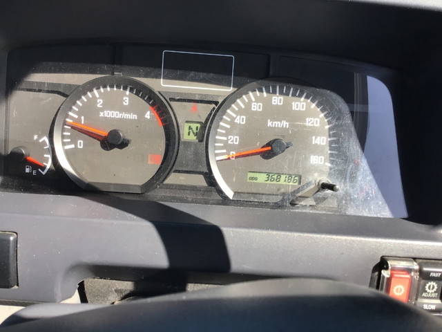 いすゞエルフ冷凍車（冷蔵車）小型（2t・3t）[写真35]