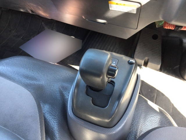 いすゞエルフ冷凍車（冷蔵車）小型（2t・3t）[写真36]