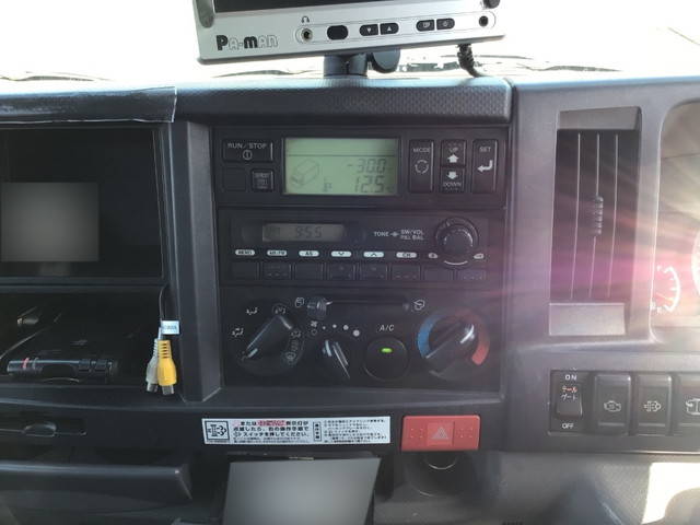 いすゞエルフ冷凍車（冷蔵車）小型（2t・3t）[写真37]