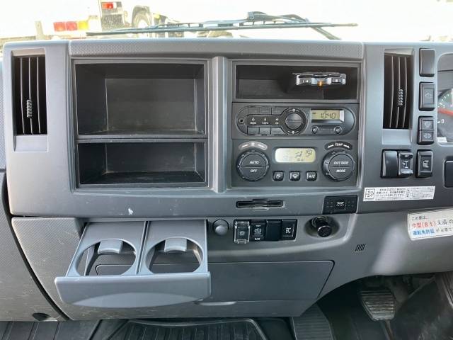 いすゞフォワードクレーン5段中型（4t）[写真33]