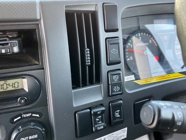 いすゞフォワードクレーン5段中型（4t）[写真37]