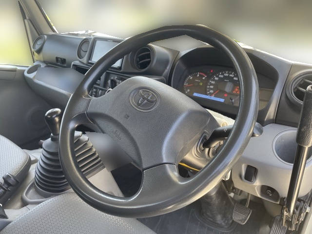 トヨタダイナ高所作業車小型（2t・3t）[写真34]