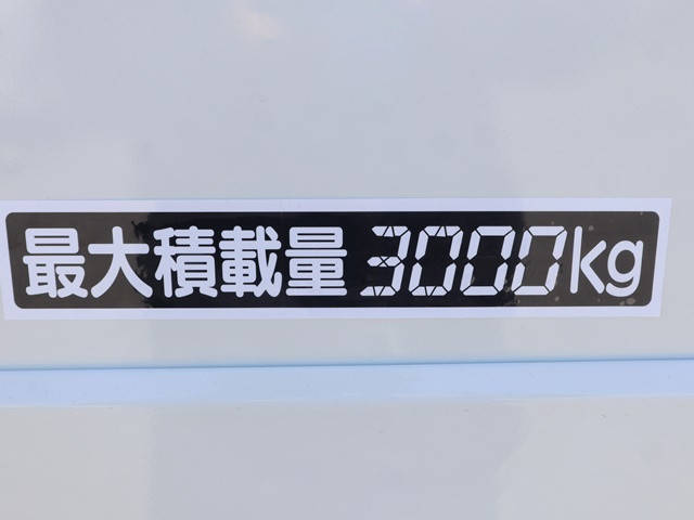 トヨタトヨエース平ボディ小型（2t・3t）[写真13]