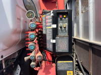 いすゞエルフクレーン4段小型（2t・3t）[写真10]