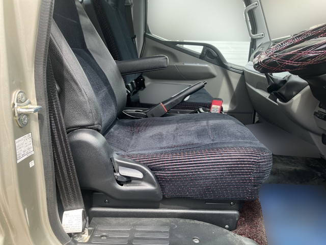 三菱ふそうキャンターセーフティローダー小型（2t・3t）[写真23]