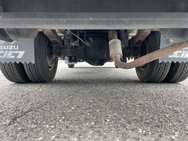 いすゞエルフアルミバン小型（2t・3t）[写真25]