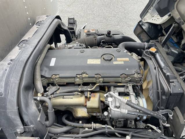 いすゞエルフアルミバン小型（2t・3t）[写真26]