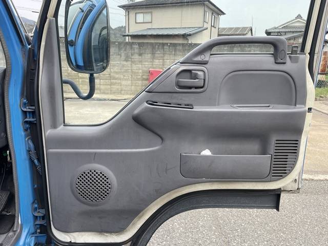 いすゞエルフアルミバン小型（2t・3t）[写真30]