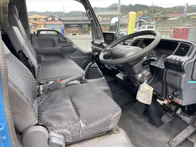 いすゞエルフアルミバン小型（2t・3t）[写真35]