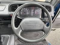 いすゞエルフアルミバン小型（2t・3t）[写真36]