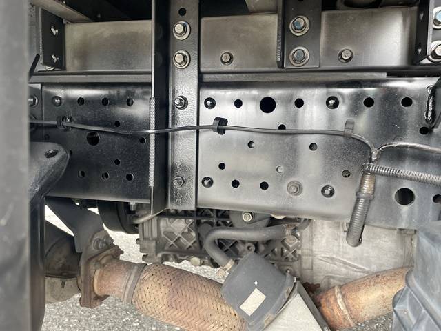 いすゞエルフ冷凍車（冷蔵車）小型（2t・3t）[写真23]