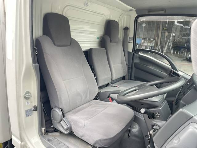 いすゞエルフ冷凍車（冷蔵車）小型（2t・3t）[写真34]