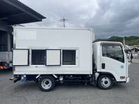 いすゞエルフ冷凍車（冷蔵車）小型（2t・3t）[写真08]