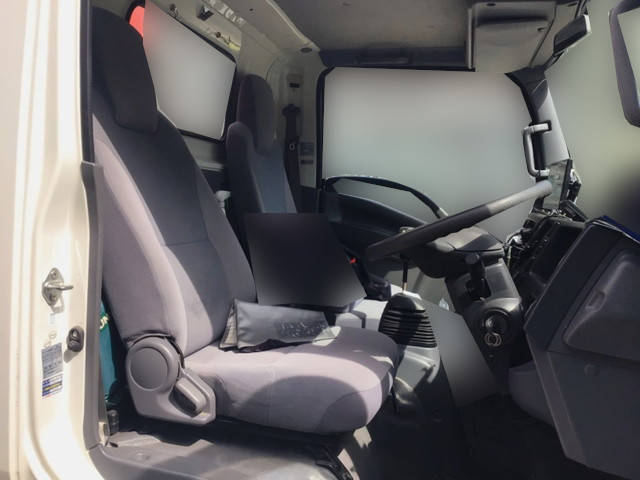 いすゞエルフクレーン4段小型（2t・3t）[写真28]