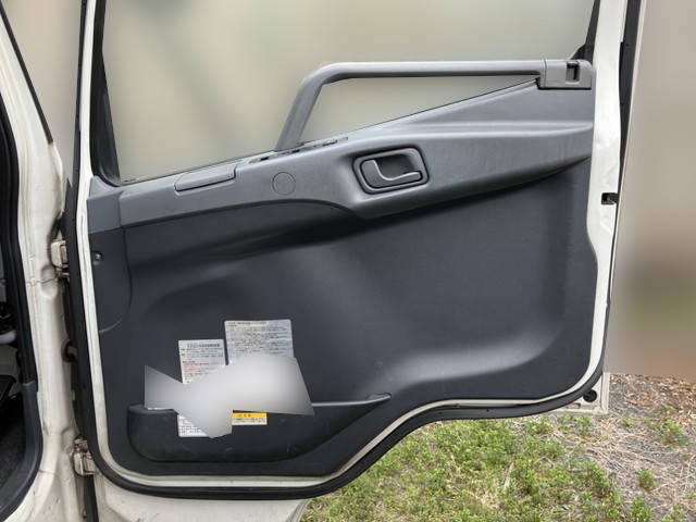 三菱ふそうファイターアルミバン中型（4t）[写真28]