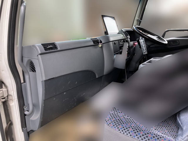 三菱ふそうファイターアルミバン中型（4t）[写真31]