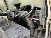 三菱ふそうファイターアルミバン中型（4t）[写真32]