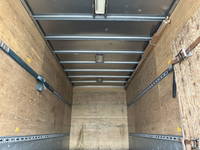 三菱ふそうファイターアルミバン中型（4t）[写真08]