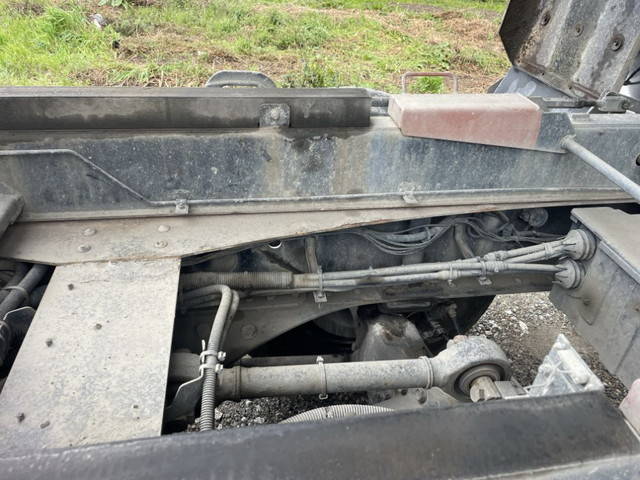 日野プロフィアダンプ大型（10t）[写真11]