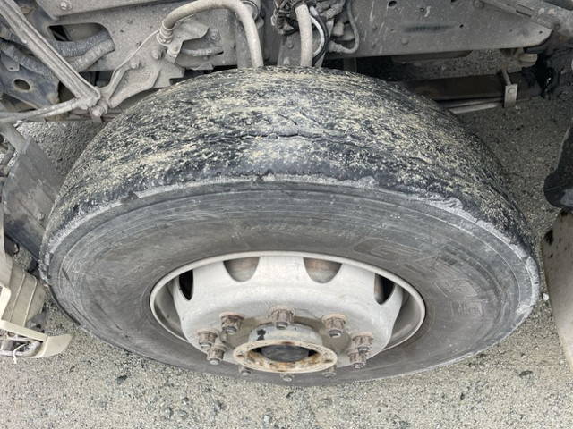 日野プロフィアダンプ大型（10t）[写真15]