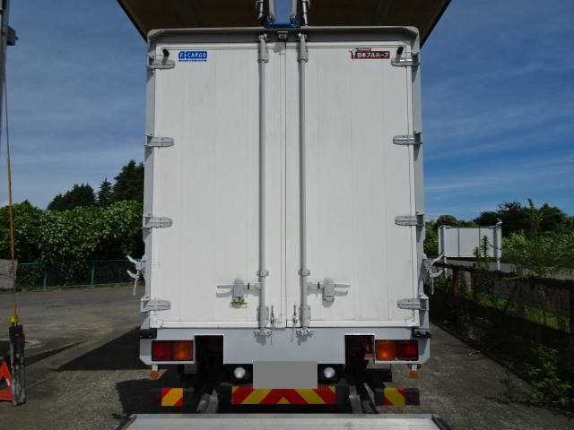 いすゞフォワードアルミウイング中型（4t）[写真10]