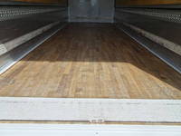 いすゞフォワードアルミウイング中型（4t）[写真11]