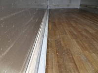 いすゞフォワードアルミウイング中型（4t）[写真16]