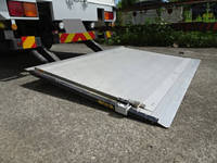 いすゞフォワードアルミウイング中型（4t）[写真18]