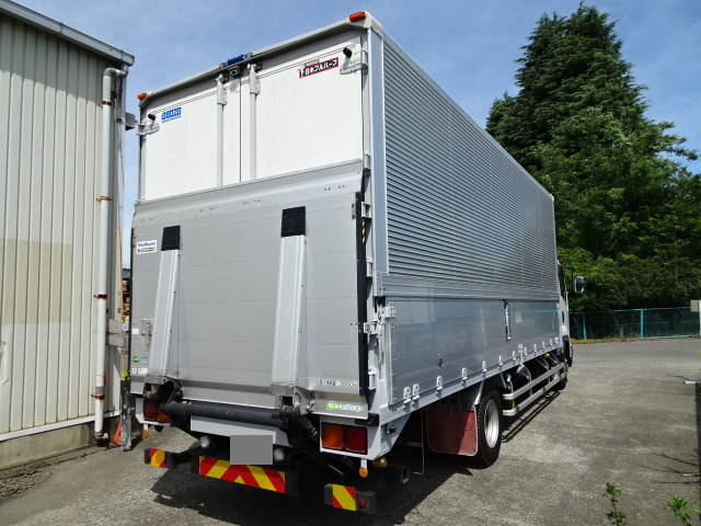 いすゞフォワードアルミウイング中型（4t）[写真02]