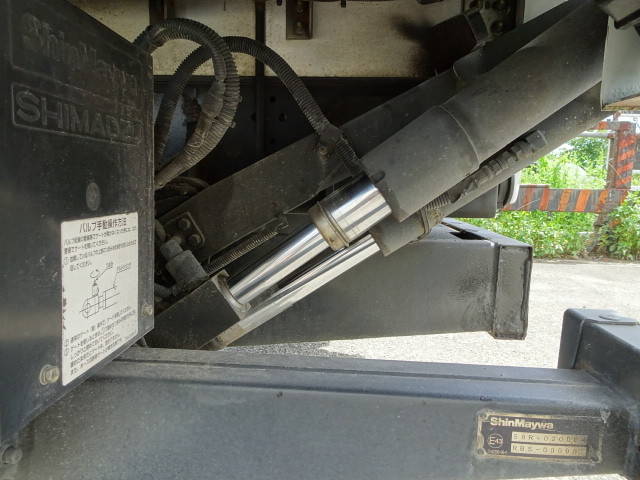 いすゞフォワードアルミウイング中型（4t）[写真21]