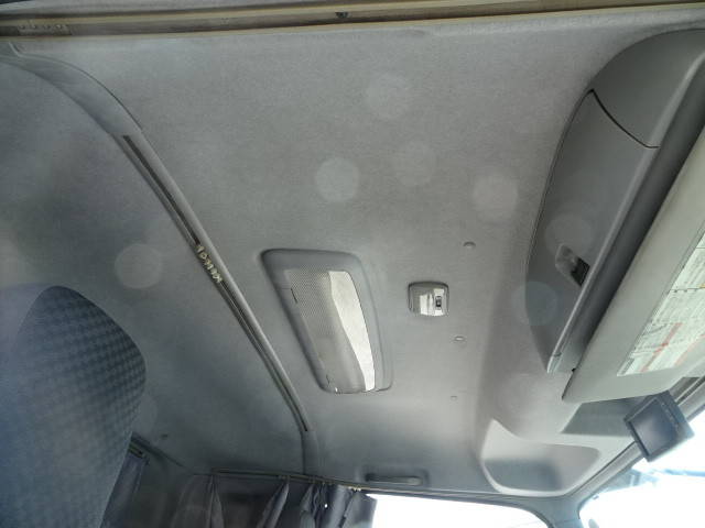 いすゞフォワードアルミウイング中型（4t）[写真23]