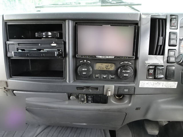 いすゞフォワードアルミウイング中型（4t）[写真26]