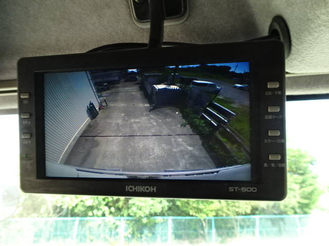 いすゞフォワードアルミウイング中型（4t）[写真28]