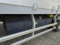 いすゞフォワードアルミウイング中型（4t）[写真31]