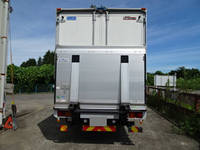 いすゞフォワードアルミウイング中型（4t）[写真05]