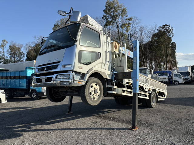 三菱ふそうファイターセルフクレーン5段中型（4t）[写真03]