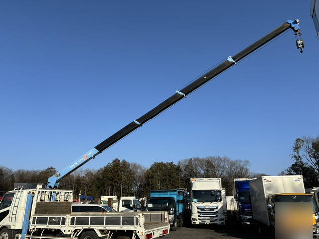 三菱ふそうファイターセルフクレーン5段中型（4t）[写真08]