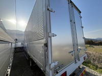 日野レンジャーアルミウイング中型（4t）[写真02]