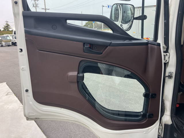 日野レンジャー冷凍車（冷蔵車）中型（4t）[写真25]