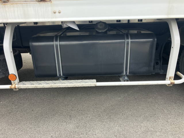 日野レンジャー冷凍車（冷蔵車）中型（4t）[写真35]
