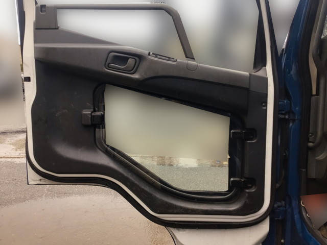 三菱ふそうファイタークレーン4段増トン（6t・8t）[写真26]