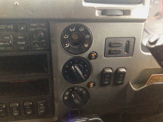 三菱ふそうファイタークレーン4段増トン（6t・8t）[写真33]